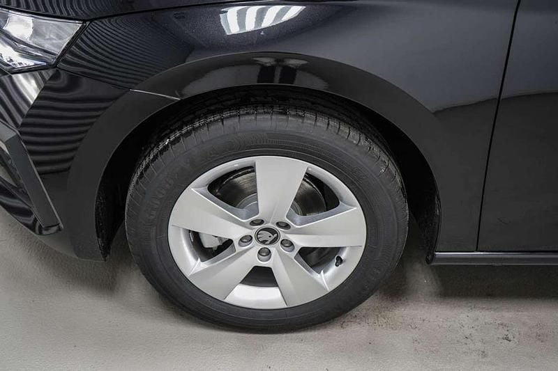 Neu Skoda Scala Selection 116 PS (85 kW) 2025 Schwarz Kleinwagen