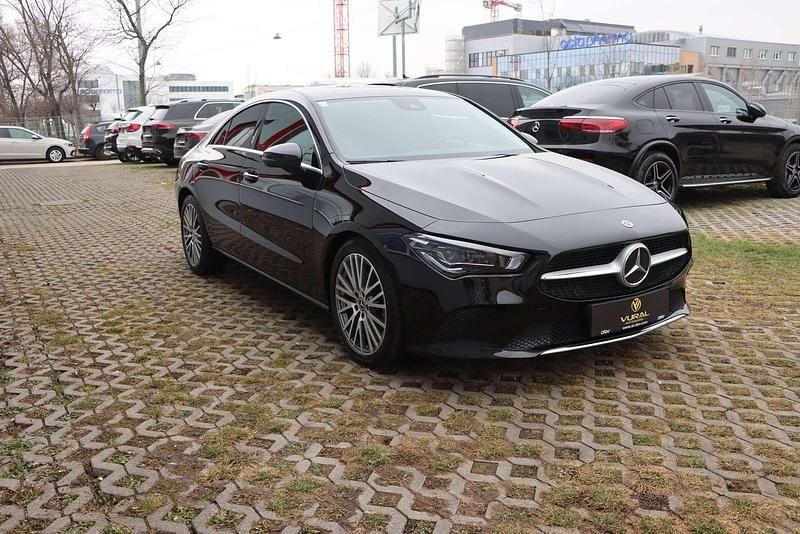 Gebraucht Mercedes CLA200 150 PS (110 kW) 2022 Schwarz Limousine