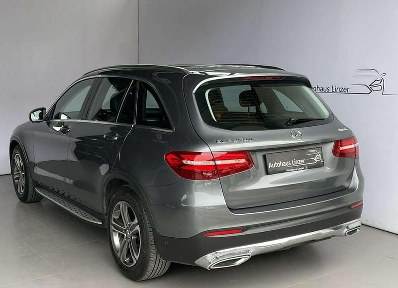 Gebraucht Mercedes GLC250 204 PS (150 kW) 2016 Grau SUV