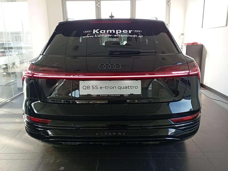 Gebraucht Audi Q8 e-tron Business 300 kW (408 PS) 2024 Schwarz  metallicperleffektno SUV