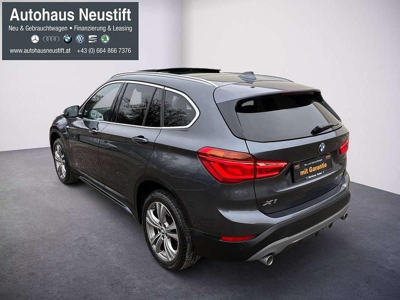 Gebraucht BMW X1 Sport Line 150 PS (110 kW) 2019 Grau SUV
