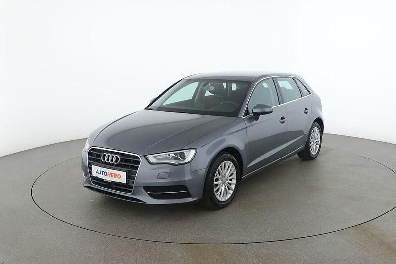 Gebraucht Audi A3 Sportback Ambiente 125 PS (91 kW) 2015 Grau Kleinwagen