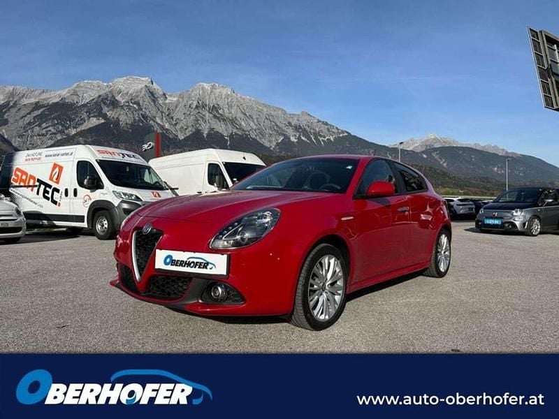 Rot Gebraucht 2018 Alfa Romeo Giulietta Limousine | € 14.990 (Fairer Preis) - Bild 1/4