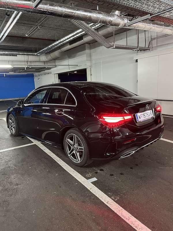 Gebraucht Mercedes CLA180 AMG line 116 PS (85 kW) 2023 Schwarz Limousine