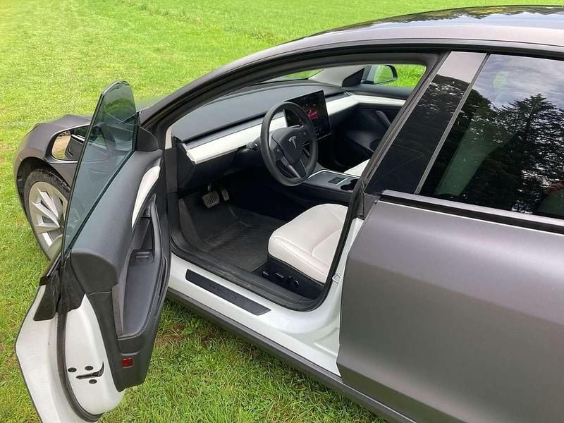 Gebraucht Tesla Model 3 211 kW (287 PS) 2022 Weiß Limousine