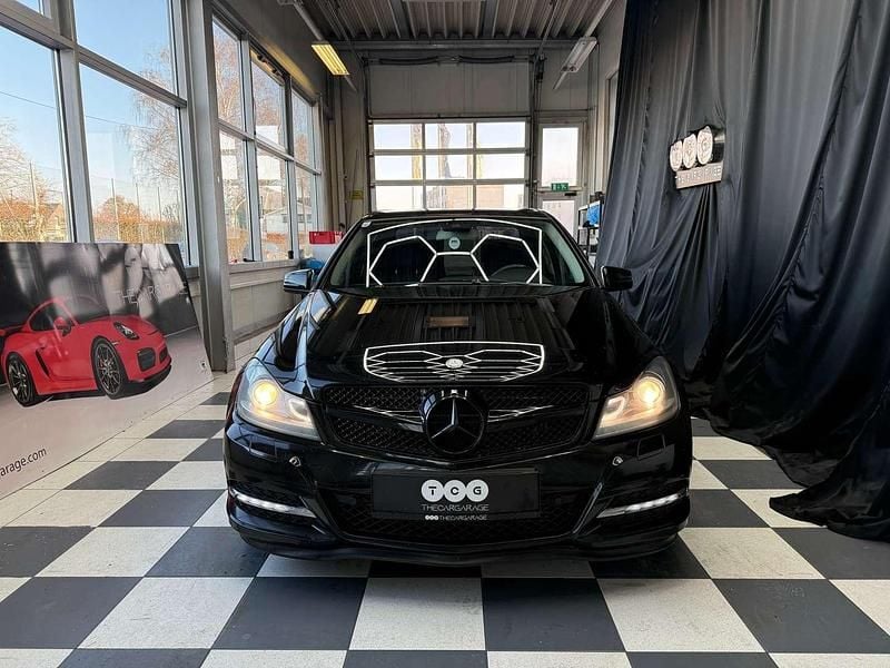 Gebraucht Mercedes C250 204 PS (150 kW) 2011 Schwarz Limousine
