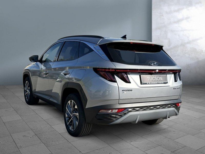 Gebraucht Hyundai Tucson GO! 150 PS (110 kW) 2023 Shimmering silver SUV