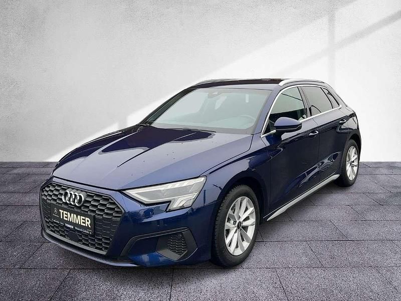 Gebraucht Audi A3 Design 116 PS (85 kW) 2024 Blau Limousine