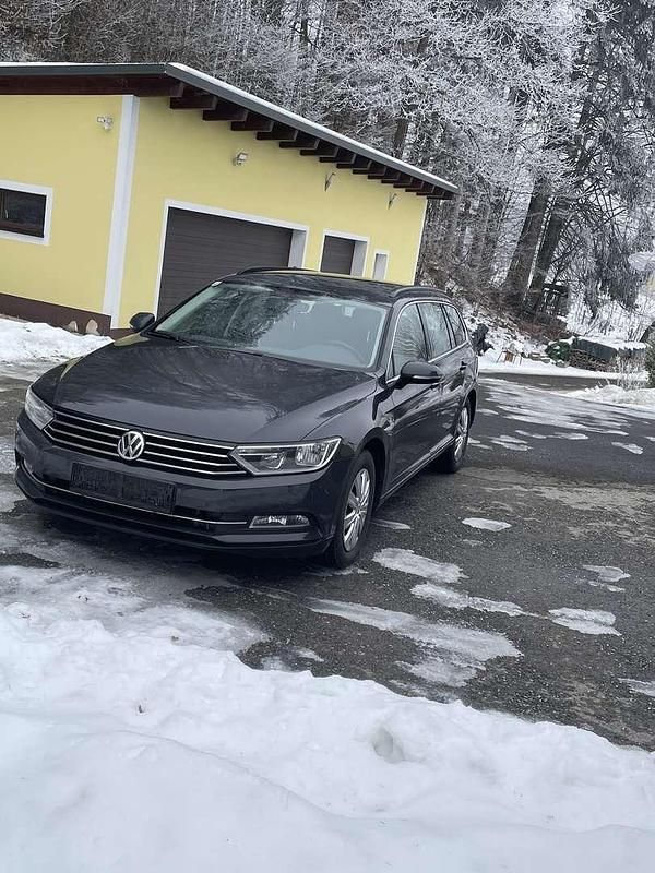 Gebraucht VW Passat Trendline 120 PS (88 kW) 2014 Kombi