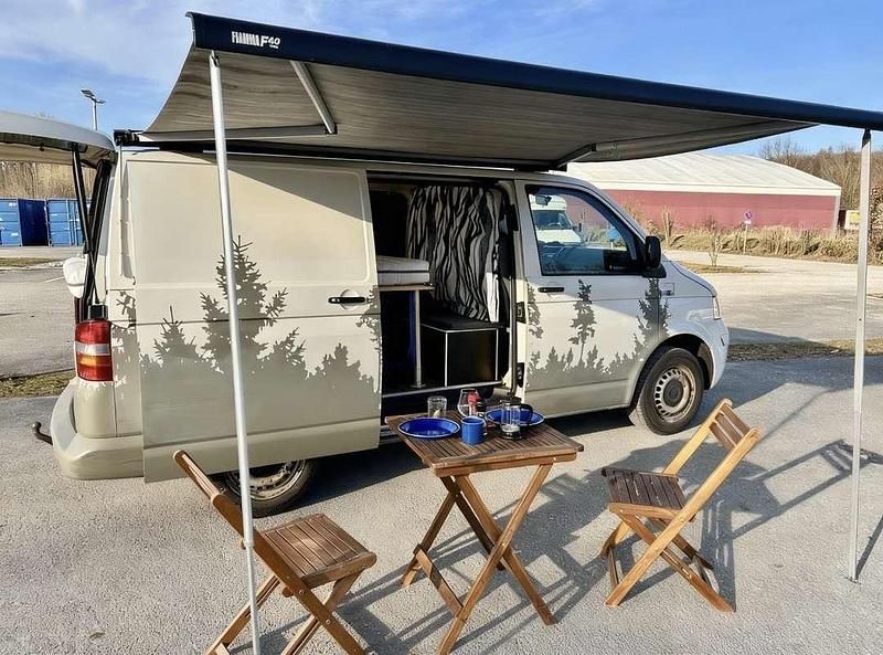 Gebraucht VW T5 102 PS (2008) in Salzburg, AT -  9.500 | AutoUncle