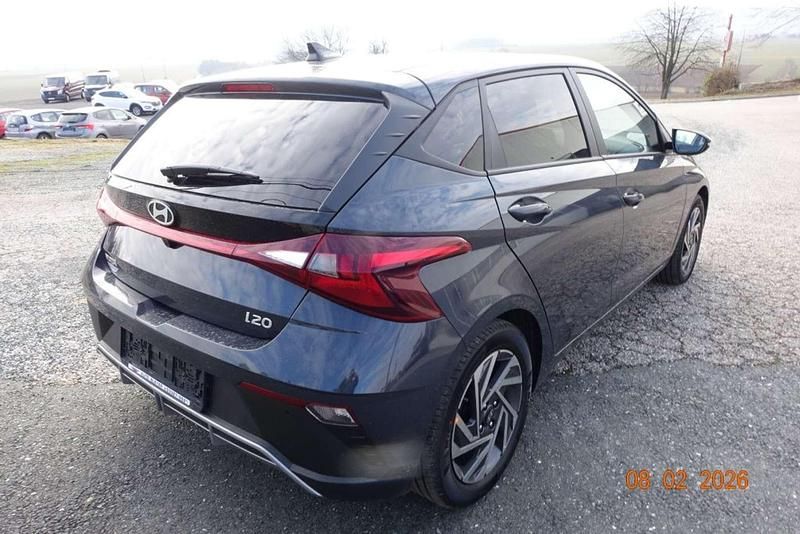 Neu Hyundai i20 77 PS (56 kW) 2025 Grau Kleinwagen