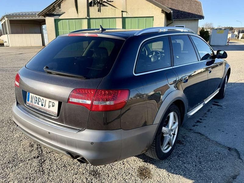 Gebraucht Audi A6 Allroad 239 PS (175 kW) 2011 Grau Kombi