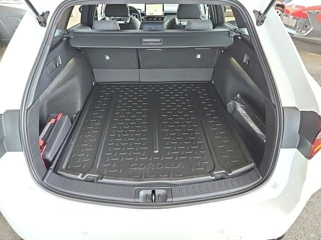 Neu Toyota Corolla 98 PS (72 kW) 2026 Weiß Kombi