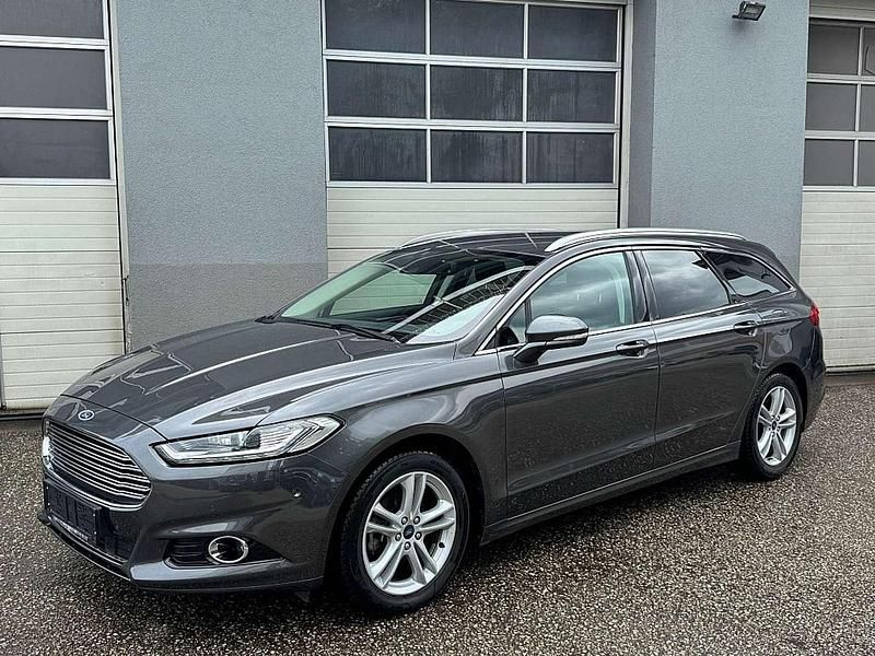 Grau Gebraucht 2019 Ford Mondeo Titanium Kombi | € 17.790 (Guter Preis) - Bild 1/4