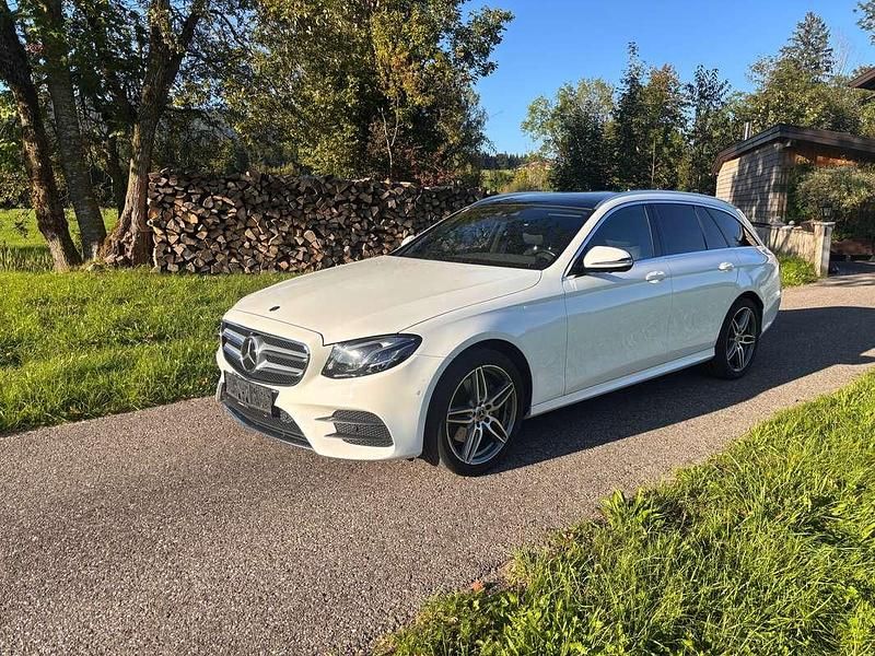 Gebraucht Mercedes E220 Exclusive 194 PS (142 kW) 2019 Weiß Kombi