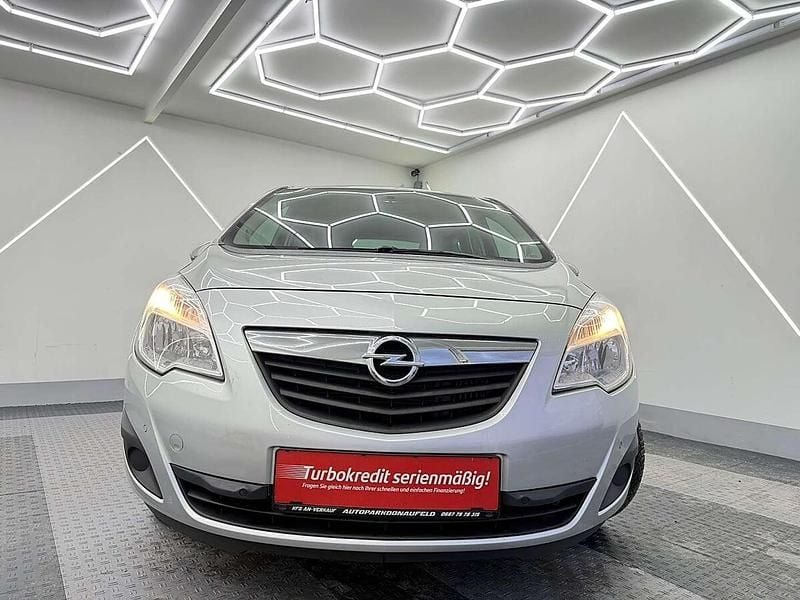 Gebraucht Opel Meriva Edition 101 PS (74 kW) 2011 Silber Van / Kleinbus