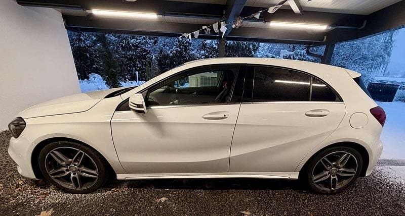 Gebraucht Mercedes A180 122 PS (89 kW) 2017 Weiß Limousine