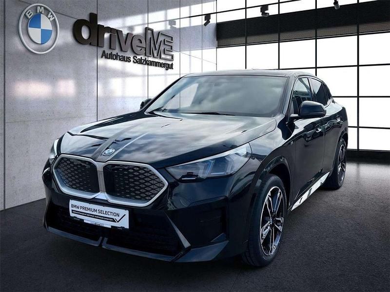 Schwarz Gebraucht 2025 BMW iX2 Luxury Line SUV | € 61.900 (Teuer) - Bild 1/4