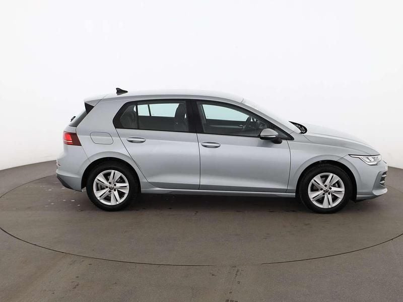 Gebraucht VW Golf VIII Life 150 PS (110 kW) 2024 Silber Limousine