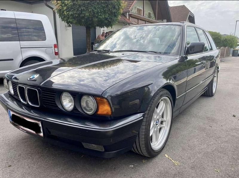 Gebraucht BMW 525 192 PS (141 kW) 1992 Kombi