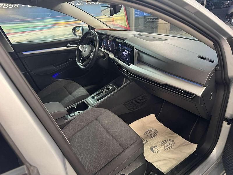 Gebraucht VW Golf VIII Life 116 PS (85 kW) 2021 Grau Kombi