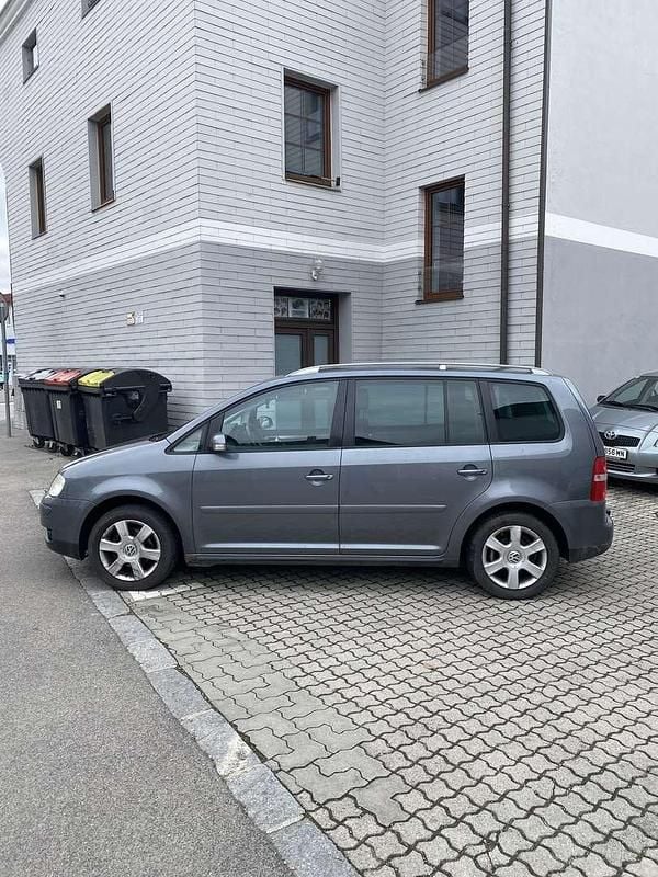 Gebraucht VW Touran 101 PS (74 kW) 2005 Van / Kleinbus