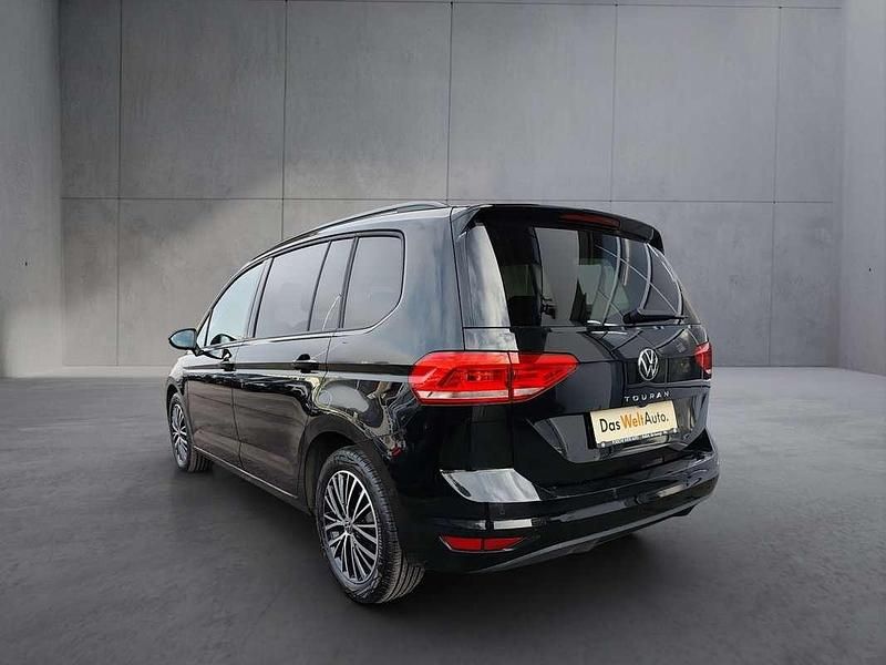 Gebraucht VW Touran 150 PS (110 kW) 2025 Schwarz  metallic Van / Kleinbus
