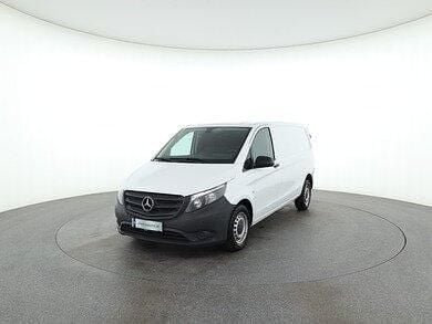 Arktikweiß Gebraucht 2019 Mercedes Vito Van | € 21.588 (Fairer Preis) - Bild 1/4