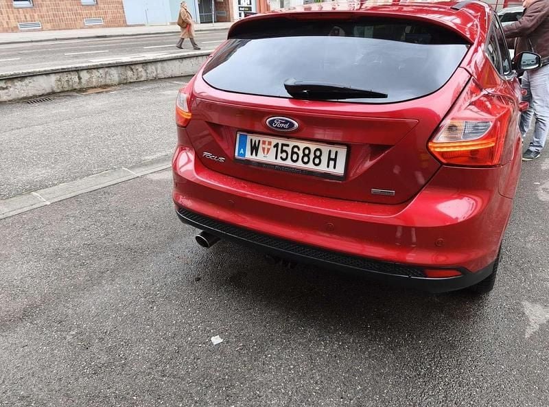 Gebraucht Ford Focus Titanium 125 PS (91 kW) 2013 Limousine