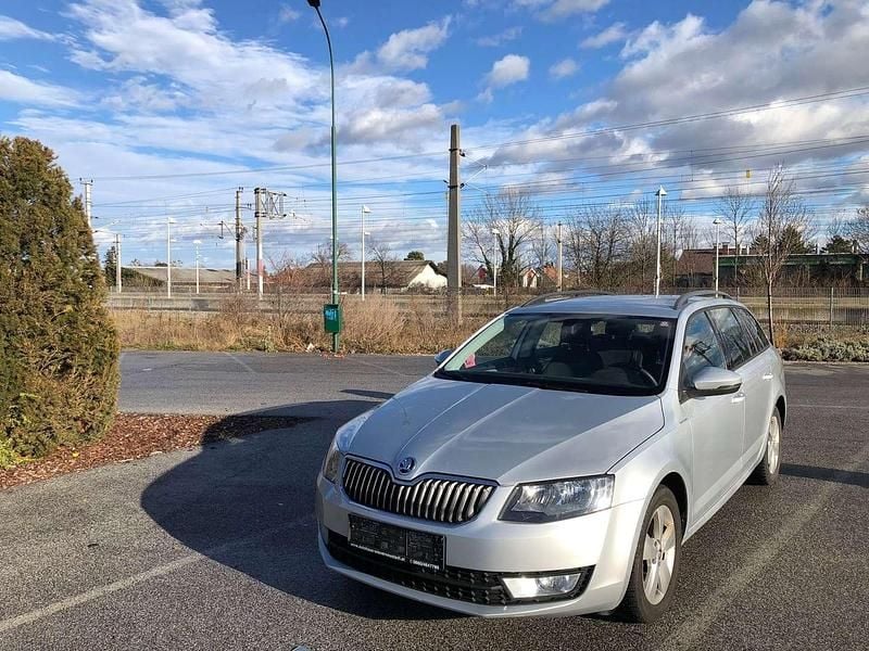 Grau Gebraucht 2014 Skoda Octavia Ambition Kombi | € 7.990 (Fairer Preis) - Bild 1/4