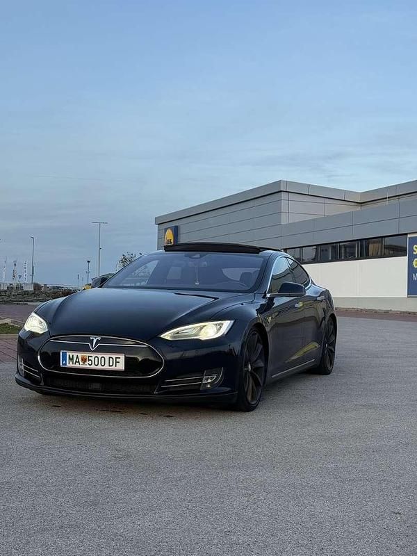 Gebraucht 2014 Tesla Model S Performance Kleinwagen | € 14.500 (Guter Preis) - Bild 1/4