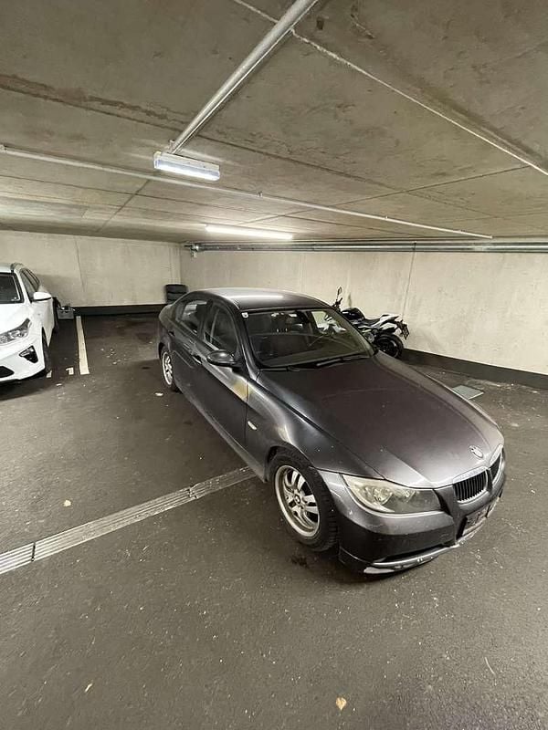 Gebraucht BMW 320 163 PS (119 kW) 2005 Grau Limousine