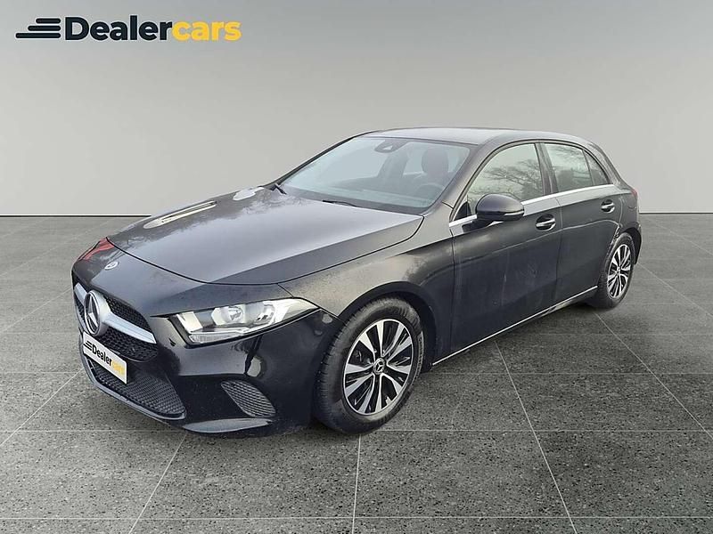 Gebraucht Mercedes A180 116 PS (85 kW) 2021 Schwarz Limousine