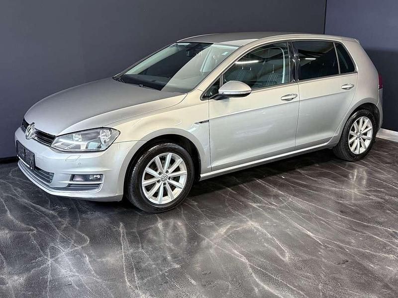 Gebraucht VW Golf VII LOUNGE 86 PS (63 kW) 2016 Silber Kleinwagen