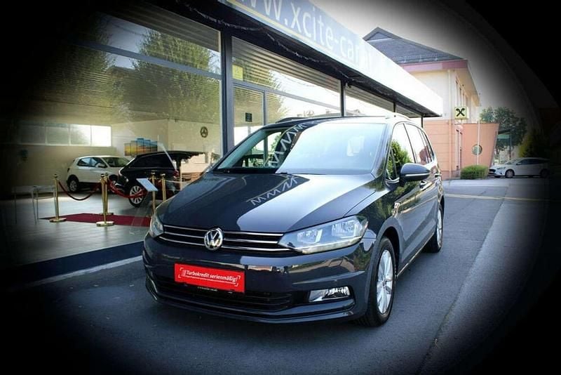 Grau Gebraucht 2017 VW Touran Comfortline Van / Kleinbus | € 17.400 (Fairer Preis) - Bild 1/4