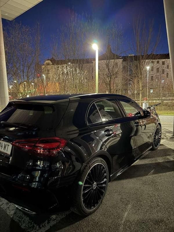 Gebraucht Mercedes A200 163 PS (119 kW) 2024 Schwarz Limousine