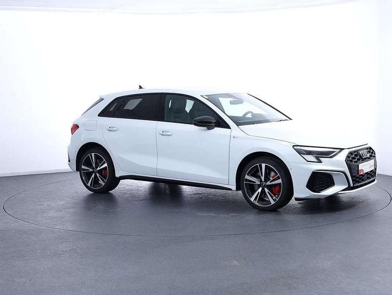 Gebraucht Audi A3 S-Line 150 PS (110 kW) 2024 Weiß Limousine