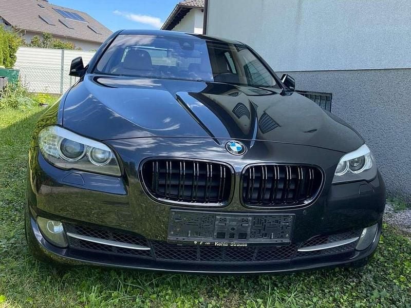 Grau Gebraucht 2012 BMW ActiveHybrid 5 Limousine | € 13.500 - Bild 1/4