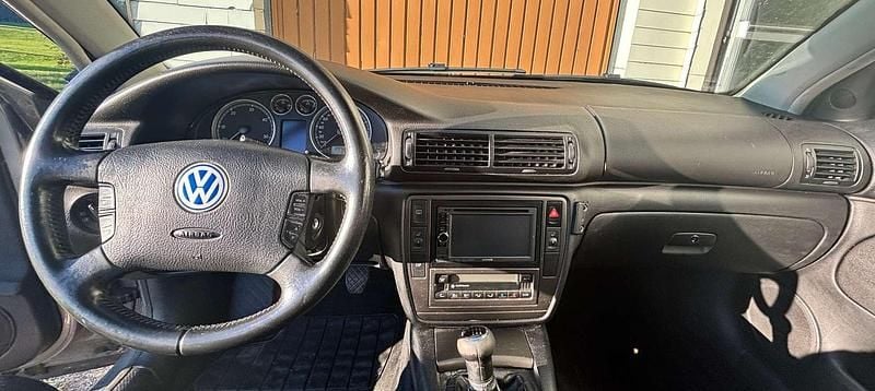 Gebraucht VW Passat 131 PS (96 kW) 2002 Silber Kombi