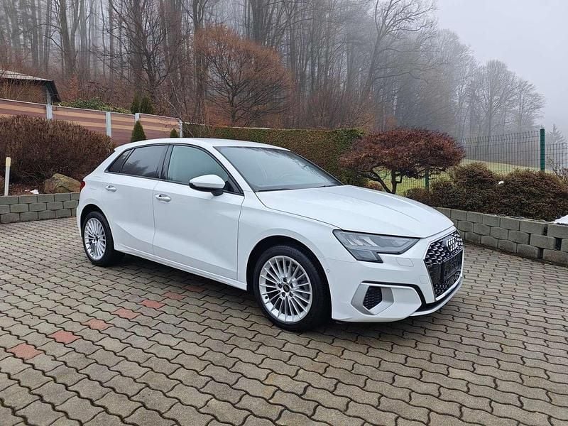 Gebraucht Audi A3 116 PS (85 kW) 2023 Weiß Limousine