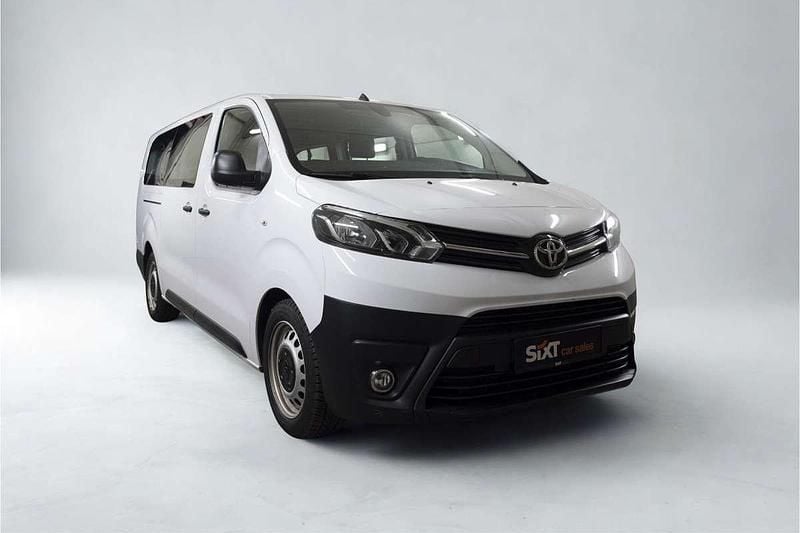 Weiß Gebraucht 2022 Toyota Proace Comfort Van / Kleinbus | € 28.990 (Fairer Preis) - Bild 1/4