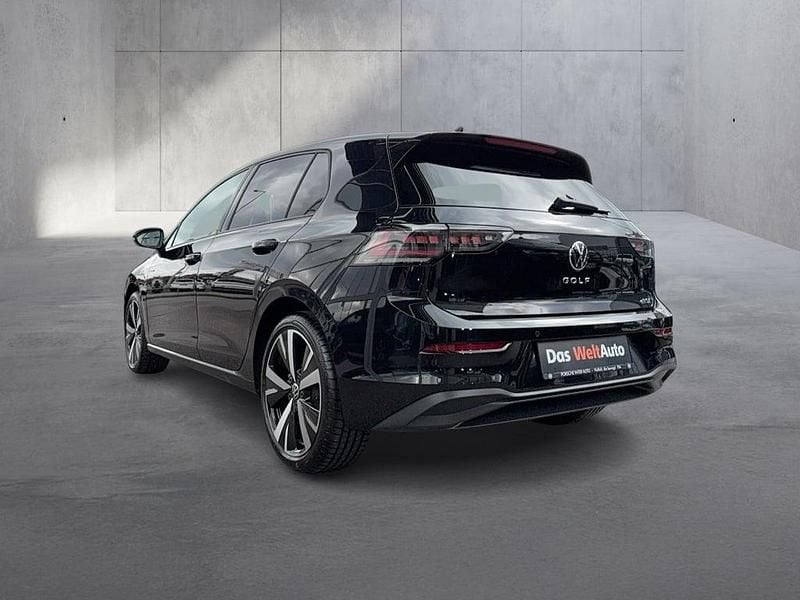 Gebraucht VW Golf VIII 150 PS (110 kW) 2025 Schwarz  metallic Limousine