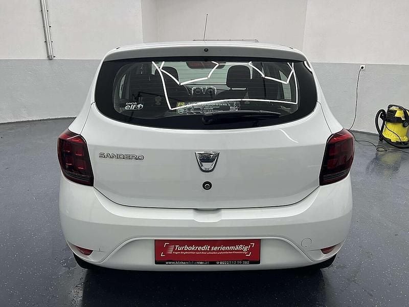 Gebraucht Dacia Sandero 73 PS (53 kW) 2017 Weiß Limousine