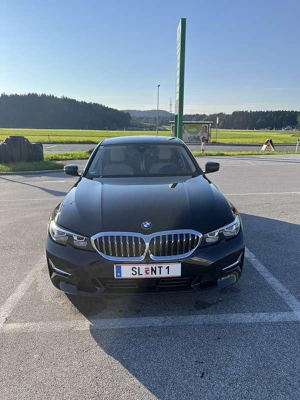 Schwarz Gebraucht 2020 BMW 330 Limousine | € 40.000 (Guter Preis) - Bild 1/4
