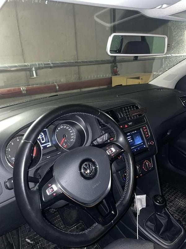 Gebraucht VW Polo Comfortline 60 PS (44 kW) 2017 Schwarz Kleinwagen