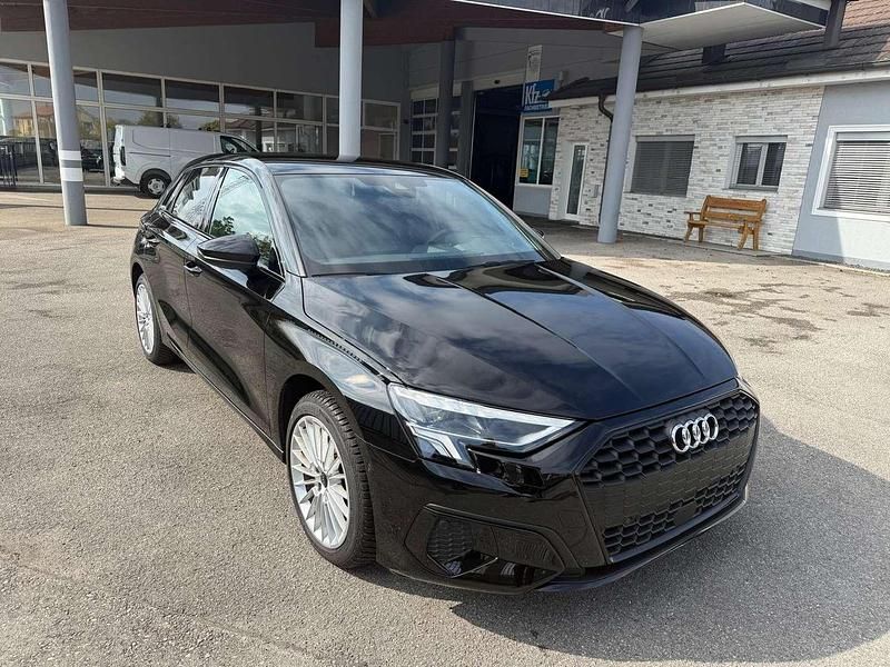 Gebraucht Audi A3 Advanced 110 PS (80 kW) 2024 Schwarz Kleinwagen