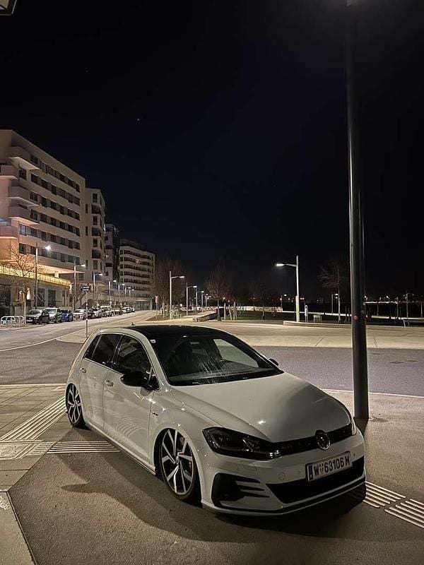 Gebraucht VW Golf VII GTI 245 PS (180 kW) 2019 Limousine