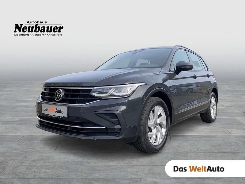Gebraucht VW Tiguan Life 150 PS (110 kW) 2021 Grau SUV