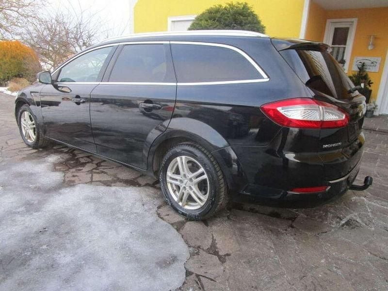 Gebraucht Ford Mondeo Titanium 140 PS (102 kW) 2014 Schwarz Kombi