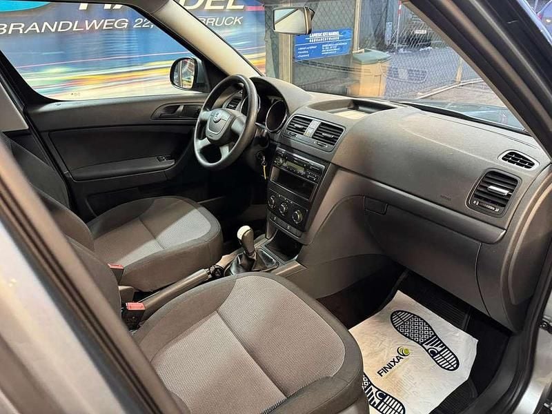 Gebraucht Skoda Yeti Active 105 PS (77 kW) 2010 Grau SUV
